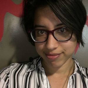 Meet your Posher, Adrienne